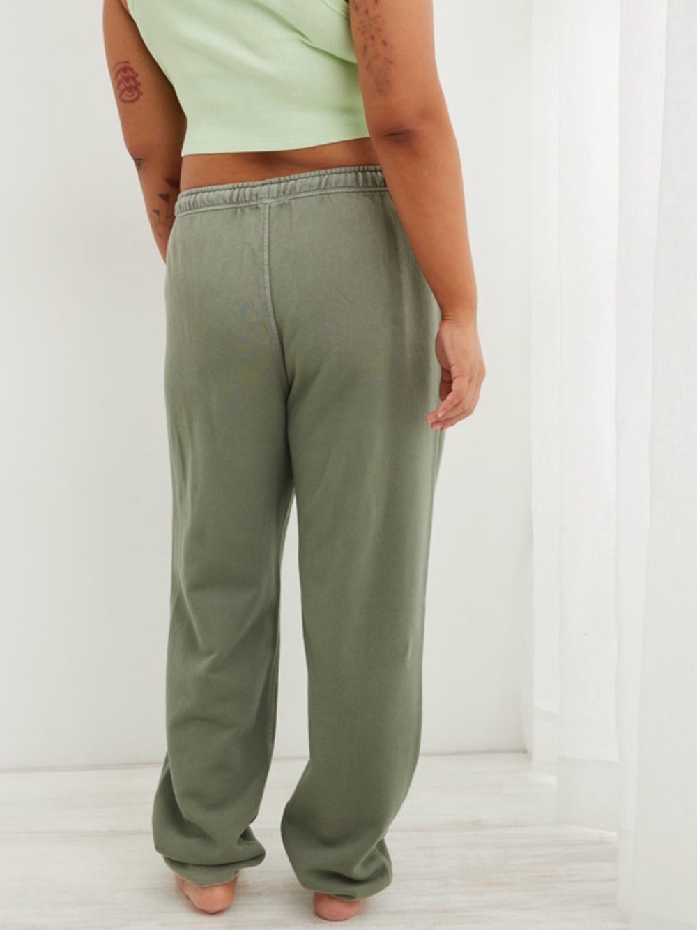 Aerie Olive Green Boyfriend Jogger Sweatpants Size Small - Picture 2 of 5